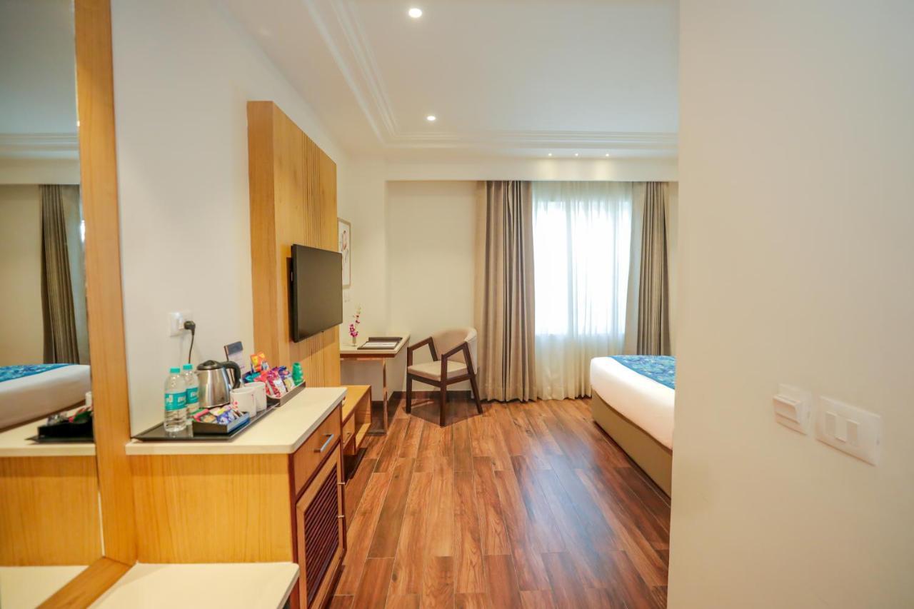 Regenta Place Phagwara By Royal Orchid Hotels Limited Bagian luar foto